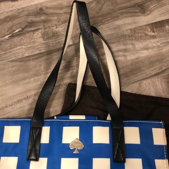 🔥🔥KATE SPADE TOTE. - Picture 4 of 11